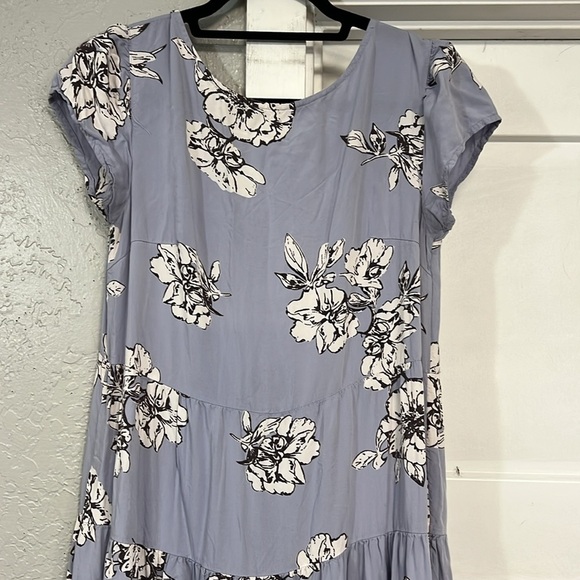 FREE PEOPLE PERIWINKLE RITA TIERED PLUNGE BACK MIDI DRESS - Picture 4 of 16